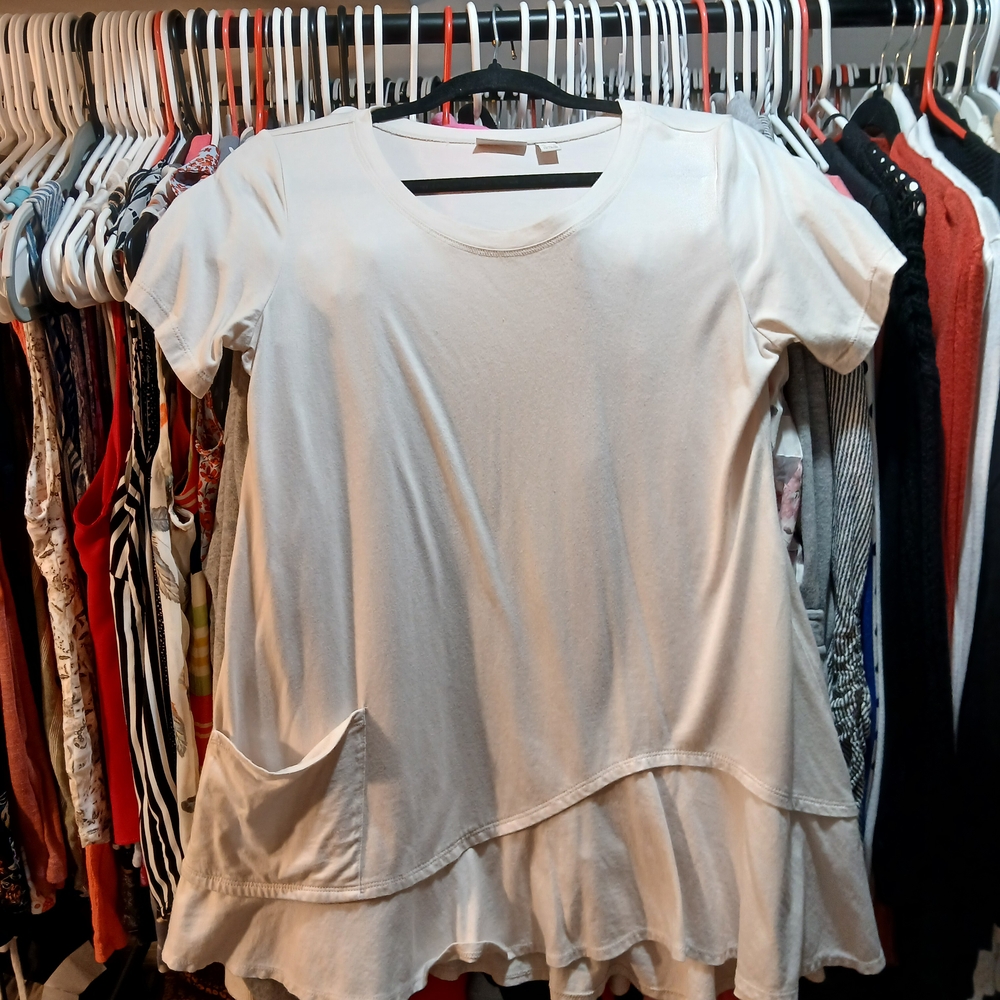☀️ 3 For $15 LOGO by Lori Goldstein Cream Short Sleeve Top